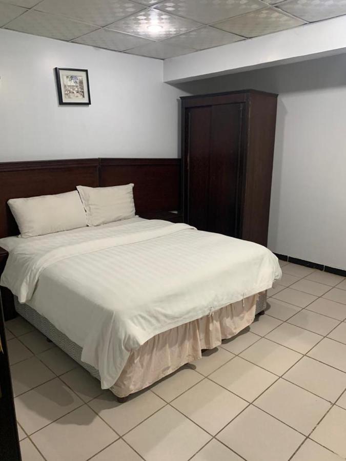 Hend Plaza Hotel Медина Екстериор снимка