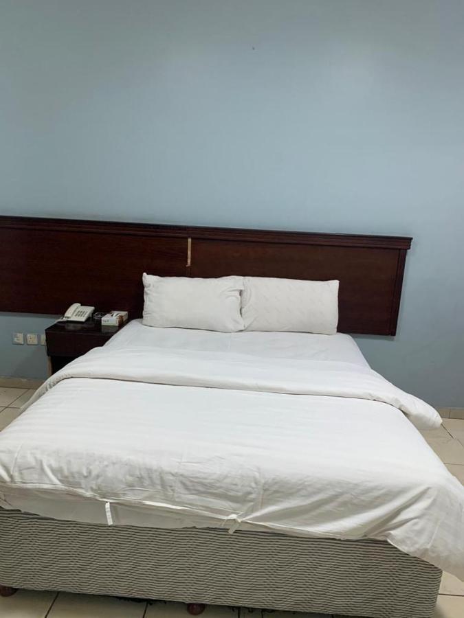 Hend Plaza Hotel Медина Екстериор снимка