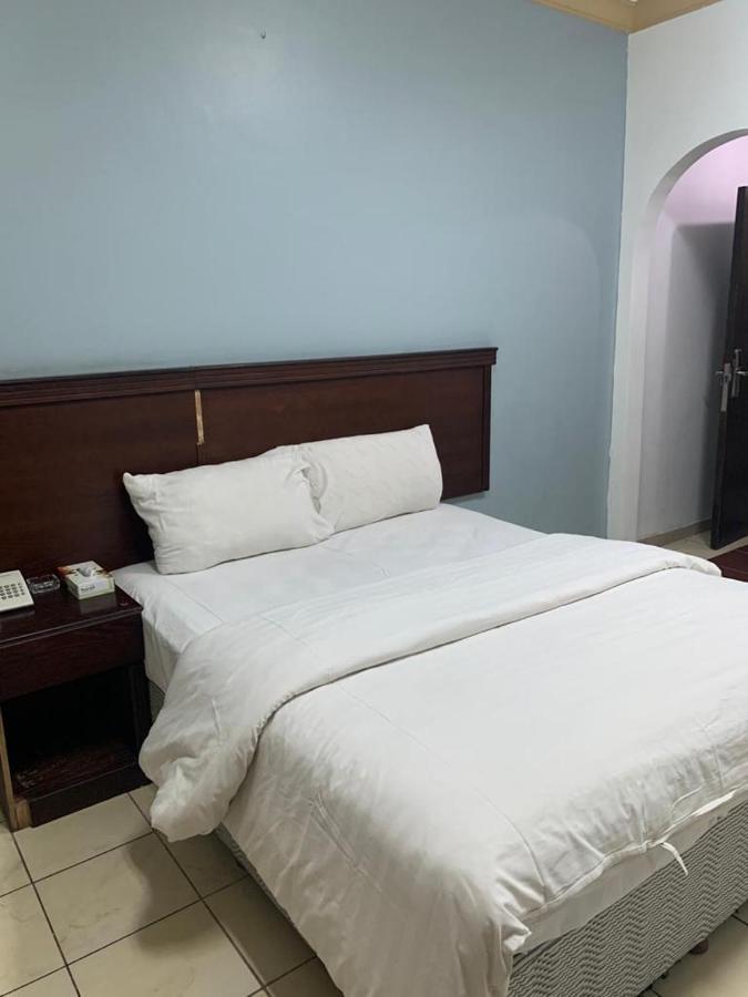 Hend Plaza Hotel Медина Екстериор снимка